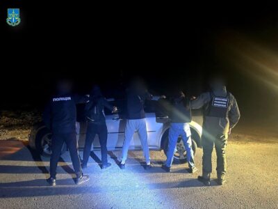 $5000 за незаконний виїзд до Словаччини — на Закарпатті затримали організаторів
