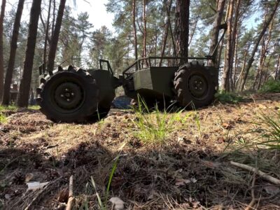 Сили оборони перероблюють ворожі боєприпаси на скиди для дронів  