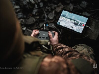 Президент: Потрібно максимум зусиль для нарощення можливостей у роботі з дронами  