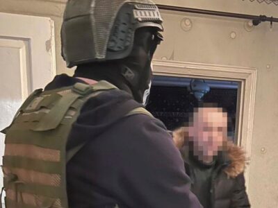 На Харківщині затримали чоловіка, який допомагав рашистам викрадати українців під час боїв за Харків  
