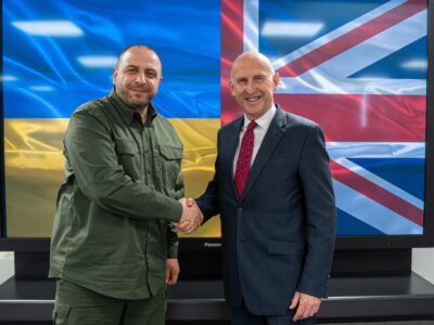 Міністр оборони України зустрівся з «тіньовими» британськими міністрами  