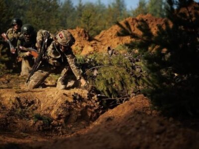 На Харківському напрямку ворог продовжує штурмові дії, активно використовує авіацію  