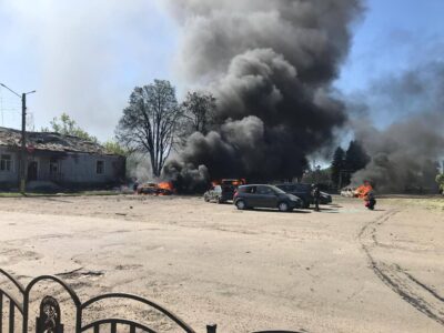 Ворожий обстріл Золочева: зросла кількість постраждалих, серед них дитина  