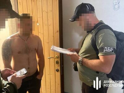Під суд пішли поліціянти, які хотіли «відмазати» бандитів, що вдавали із себе військових