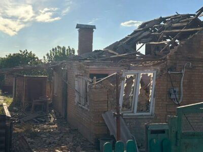 Окупанти понад 20 разів обстріляли Нікопольщину: є загиблі, пошкоджені будинки і транспорт  