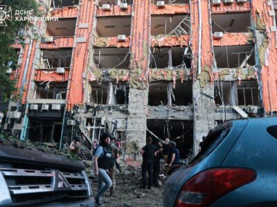 У Харкові збирають зразки ДНК родичів зниклих безвісти після удару по «Епіцентру»  