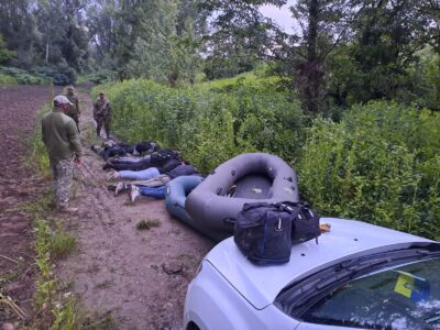 Сімох ухилянтів затримали на спробі відправитись у «міждержавне турне» Тисою