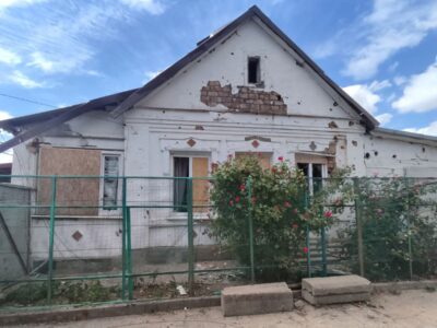 Окупанти обстріляли Нікопольщину з артилерії та ударними дронами: є руйнування