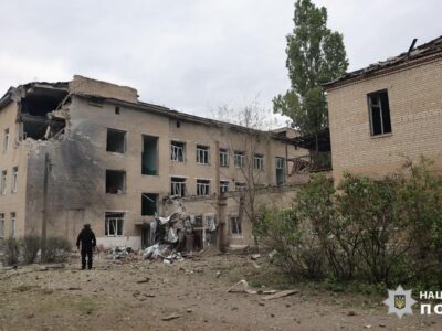 Ворог скинув на Куп’янськ-Вузловий три авіабомби, є поранена