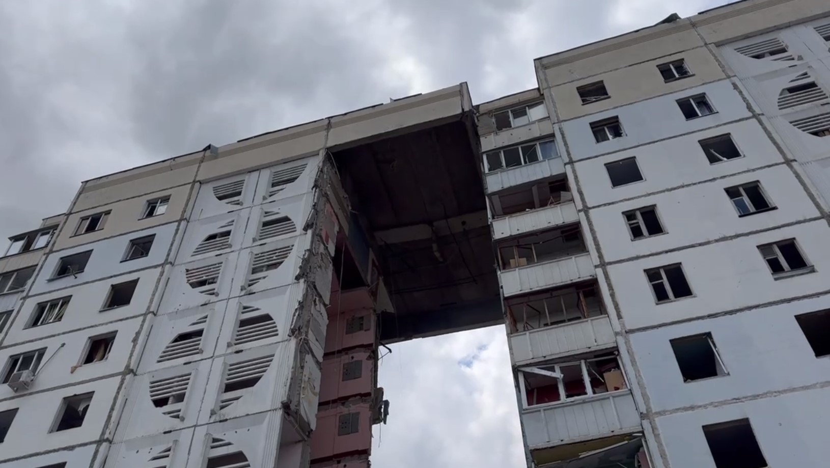 Обрушення багатоповерхівки у бєлгороді