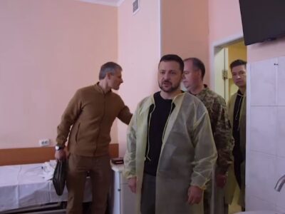 Володимир Зеленський відвідав поранених захисників у Харкові  