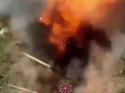 Головнокомандувач ЗСУ показав, як українські воїни влучно знищують ворожу техніку та окупантів  