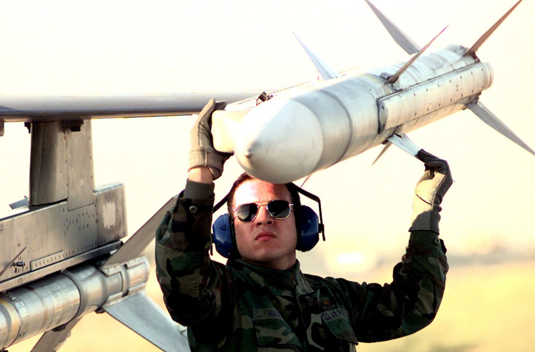 AIM-120 AMRAAM