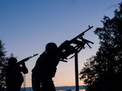 Понад 170 боєзіткнень на східному напрямку  