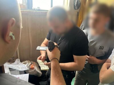 За $15 тисяч допомагав ухилятися від служби: викрито злочинну схему  
