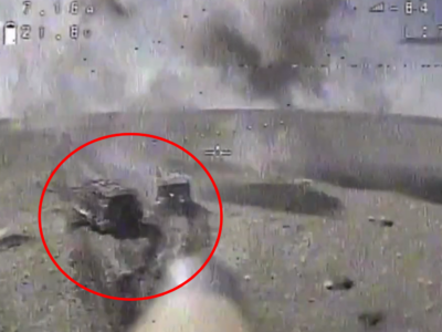 Десантники показали знищення групи російських «танків-сараїв»  