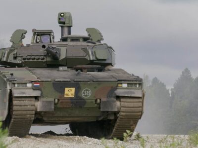 Нідерланди виділяють 400 млн євро на закупівлю бронемашин CV90 для України  