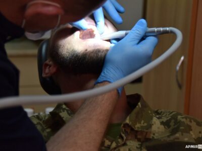 Програмою безоплатного протезування зубів скористалися майже 400 військовослужбовців  