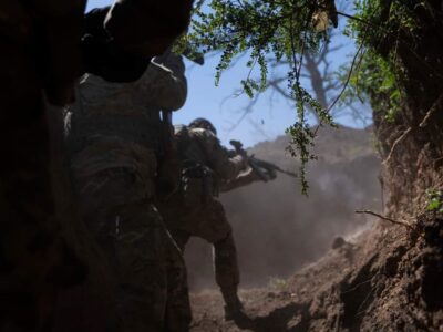 За минулу добу відбулося 128 бойових зіткнень