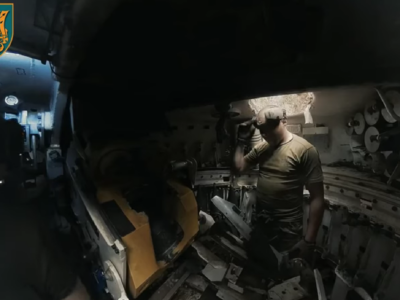 Миколаївські морпіхи показали зсередини роботу своєї «Гвоздики»  