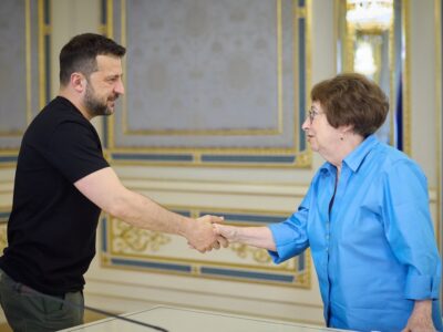 Дві дзеркальні угоди: Президент розповів про модель перемовин з росією