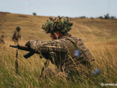 На Сході окупанти понад 4200 разів обстріляли позиції українських військ