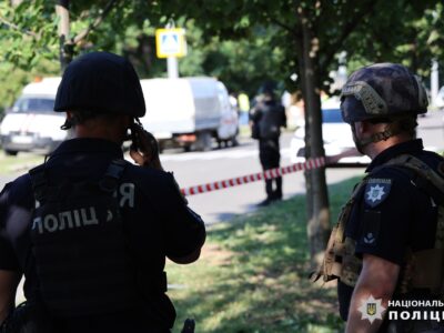 У Харкові внаслідок нічного обстрілу поранені дві жінки  