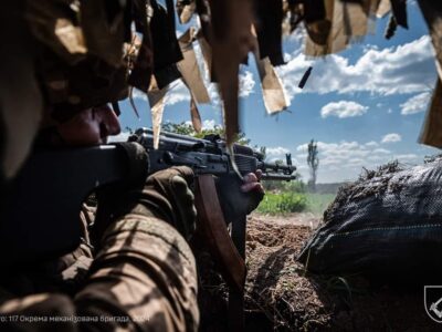 На Торецькому напрямку ворог атакував з авіацією, на Покровському — ЗСУ зупинили 37 штурмів  