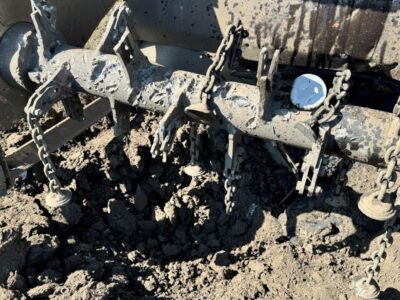 Унаслідок детонації ворожого снаряду на Донеччині було пошкоджено машину механізованого розмінування  