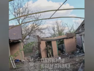 Наші захисники показали, як взяли в полон підтоптаного окупанта  