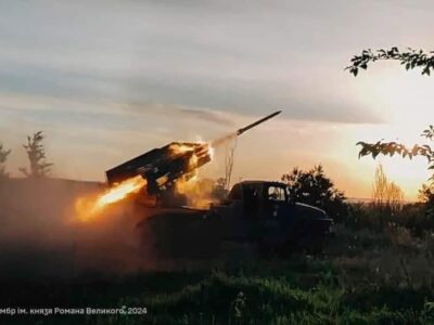 Ворог понад 3000 разів обстрілював наші позиції та населені пункти — Генштаб ЗСУ  