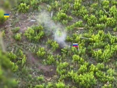 Наші воїни в ближньому бою знешкодили російського штурмовика  