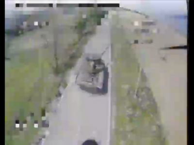 На Харківщині наші дронарі уразили ворожий танк  