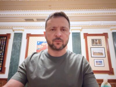 Президент: У війни немає відпусток, потрібні рішення та вчасна логістика оголошених пакетів допомоги  