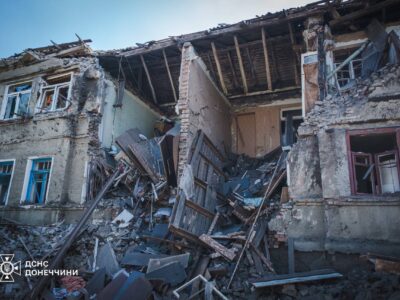 У Краматорську після удару рф з-під завалів житлового будинку врятували чоловіка  