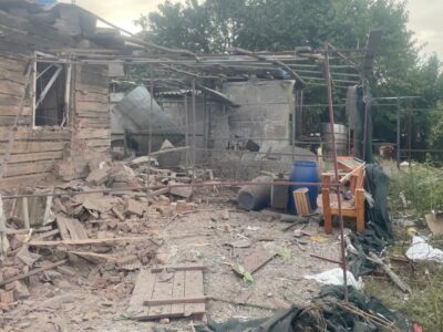 Обстріл Нікополя з важкої артилерії: зруйнована інфраструктура та лінії електропередач  