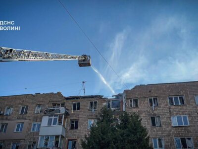 Унаслідок удару по Луцьку загинула людина, пошкоджено будинок та інфраструктуру  