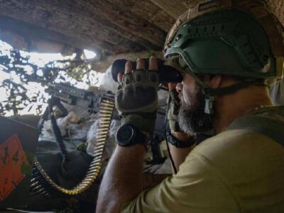 Ворог вдарив «Сонцепьоком» по багатоповерхівкам у Вовчанську  