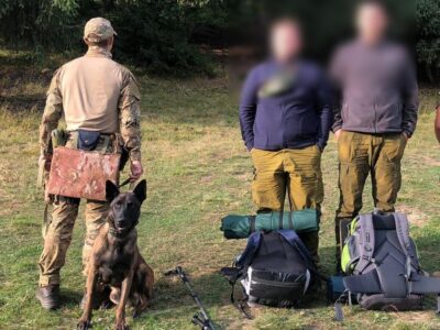 Хотіли до Румунії — опинились у прикордонників: чотири чоловіків дві доби «мандрували» горами  