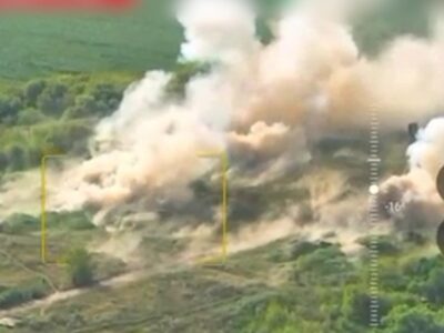 Авіаудар бомбами GBU-39 по взводному опорному пункті у Курській області: кадри від Повітряних Сил  