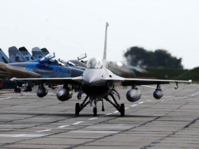 F-16 були в Україні задовго до серпня 2024-го: американці пілотували спільно з українцями  