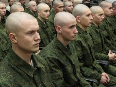 «Родіна тєбя бросіт, синок»: росія кидає в бій строковиків на Харківщині  