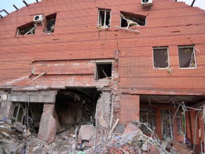 Окупанти зруйнували готель у Запоріжжі: наслідки ракетного удару  