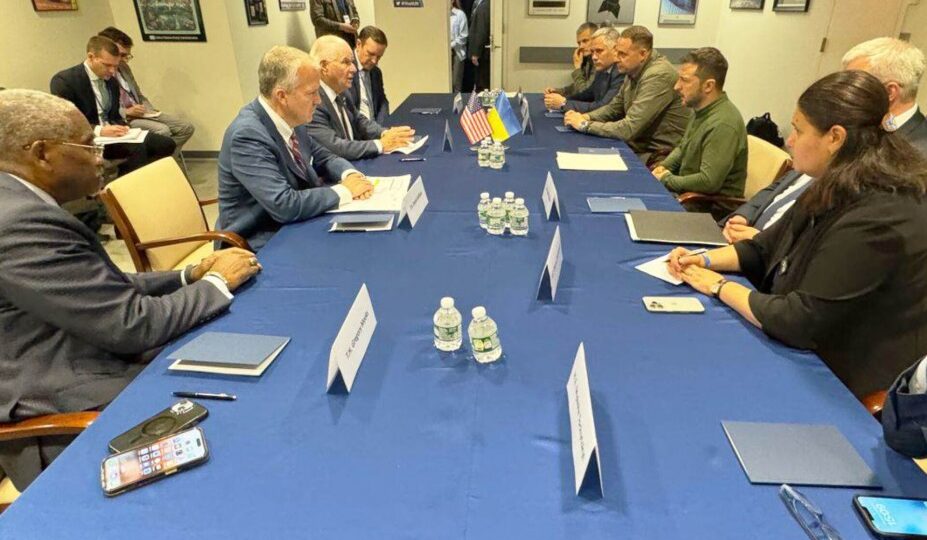 Володимир Зеленський обговорив з Конгресом США оборонні пакети та посилення санкцій проти рф  