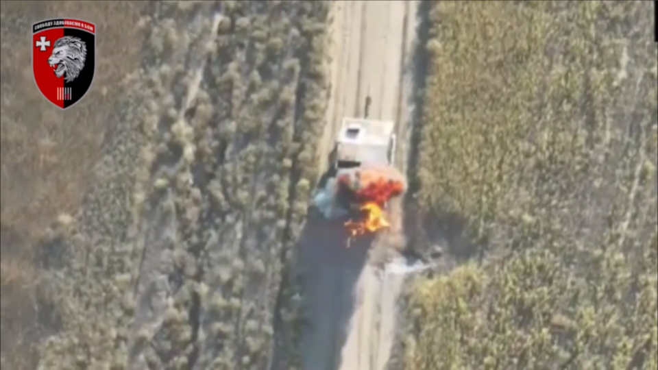 Згорів евакуатор, гори й танк-сарай — розбитий штурм росіян  