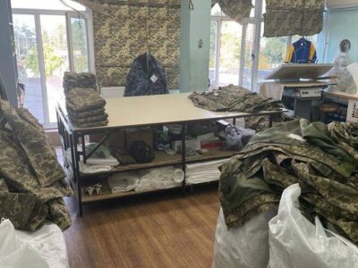 Суд залишив під вартою підозрюваних у справі про постачання неякісної форми для ЗСУ  