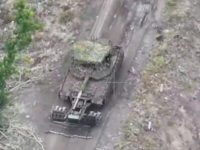 Приїхали на російській техніці, а тікали пішки: десантники зупинили ворожі колони  