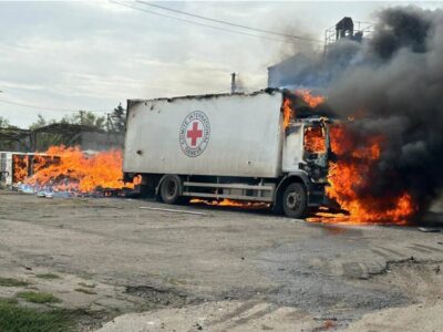 Світ може змусити москву шукати миру: Президент відреагував на ворожий обстріл Червоного Хреста  