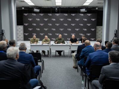 Рустем Умєров провів зустріч з представниками найбільших оборонних компаній США, ЄС і Туреччини  