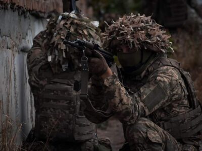 Противник посилено наступає на двох напрямках: Сили оборони зупинили 166 атак  